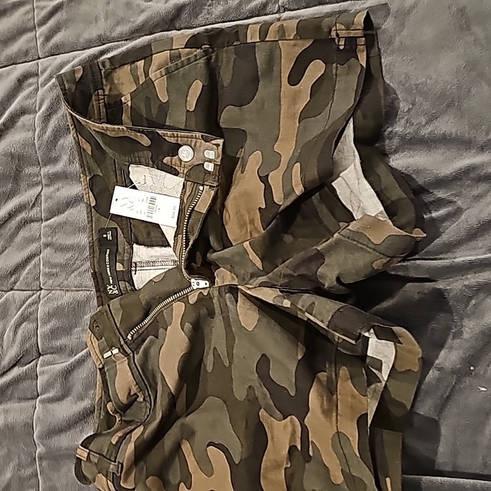 NY&Co. Army shorts